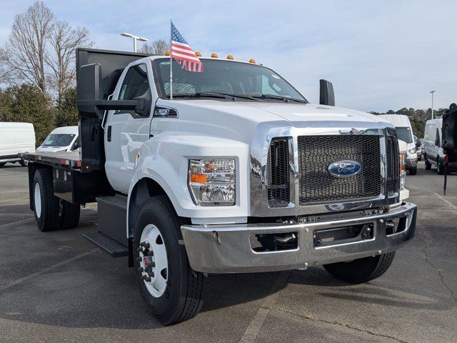 2025 Ford F-650 Base