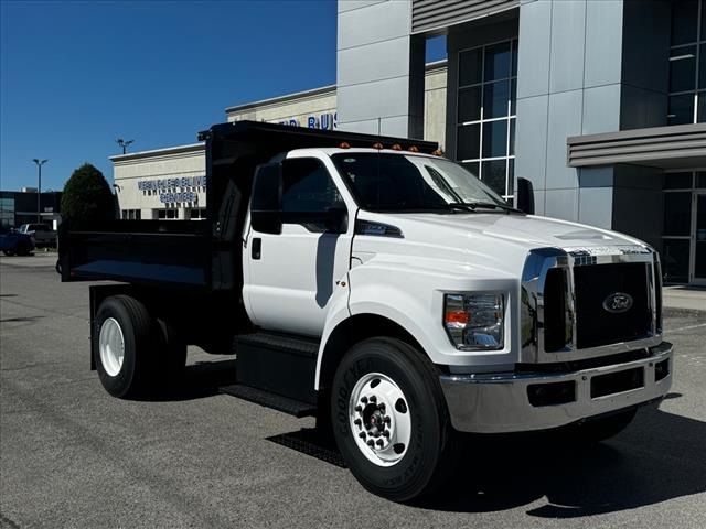 2025 Ford F-650 Base