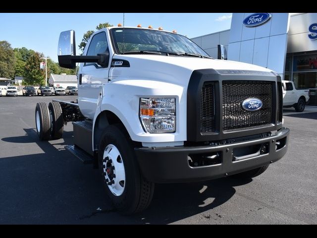 2025 Ford F-650 Base