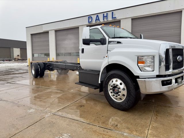 2025 Ford F-650 Base