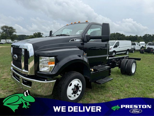 2025 Ford F-650 Base