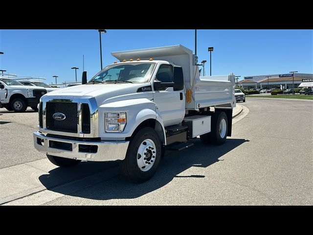 2025 Ford F-650 Base