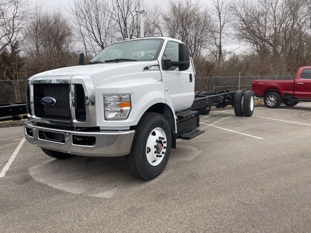 2025 Ford F-650 Base