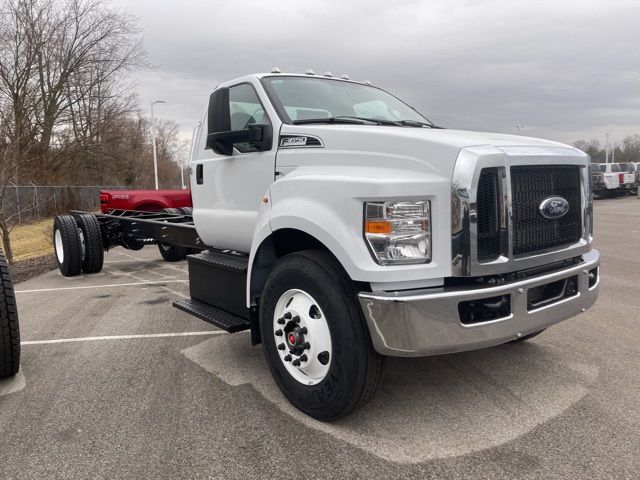 2025 Ford F-650 Base