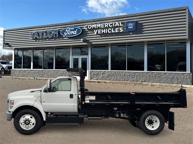 2025 Ford F-650 Base