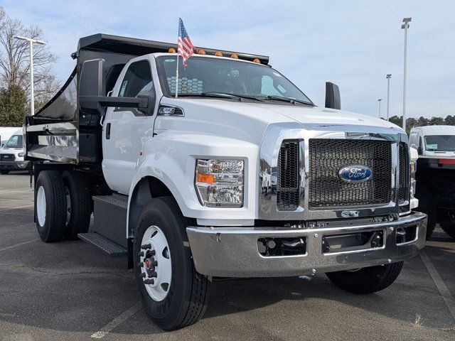 2025 Ford F-650 Base