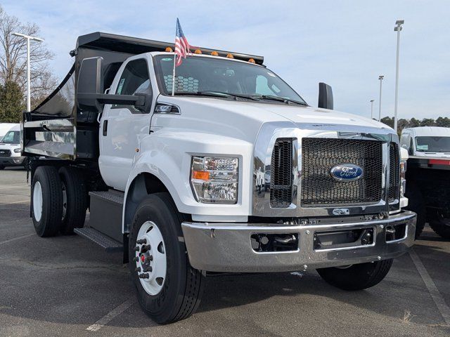 2025 Ford F-650 Base