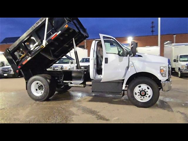 2025 Ford F-650 Base