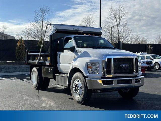 2025 Ford F-650 Base