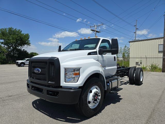 2025 Ford F-650 Base