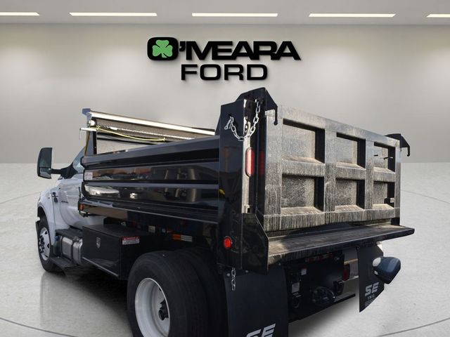 2025 Ford F-650 Base