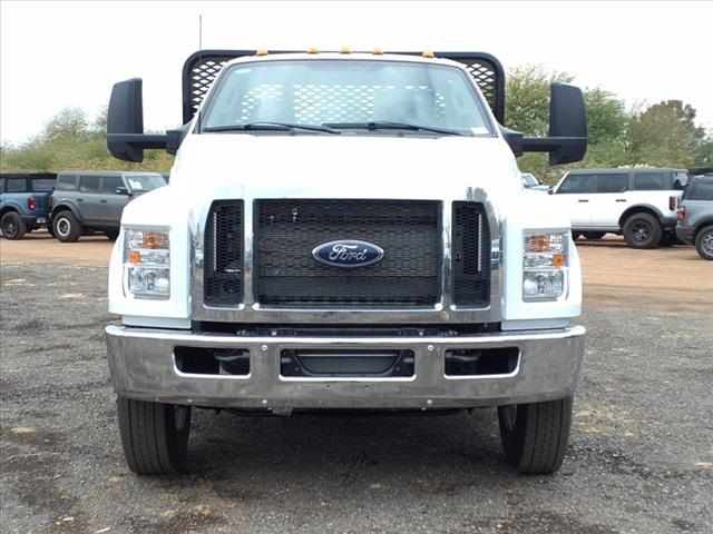 2025 Ford F-650 Base