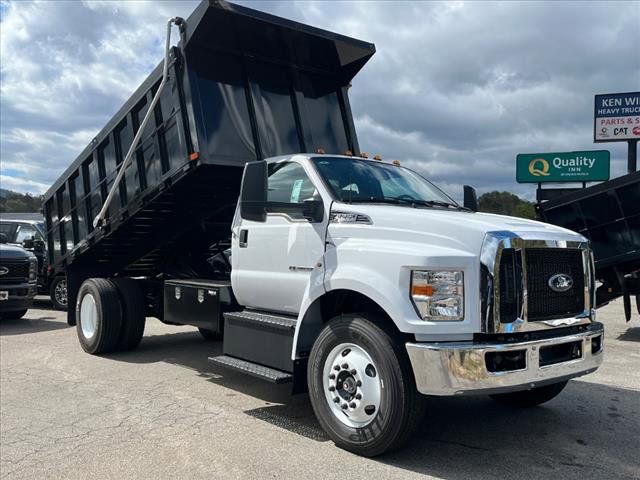 2025 Ford F-650 Base