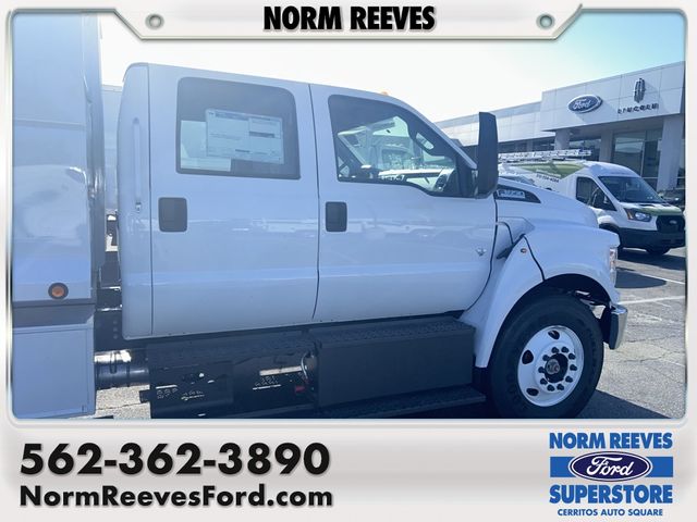 2025 Ford F-650 Base