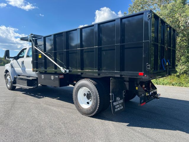 2025 Ford F-650 Base