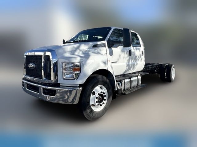 2025 Ford F-650 Base