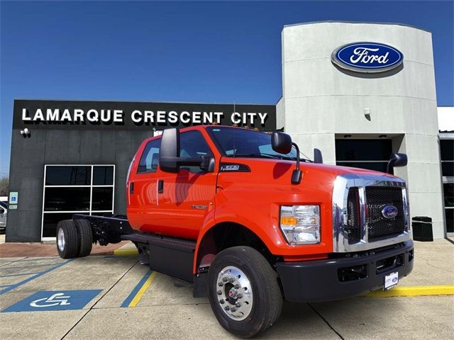 2025 Ford F-650 Base