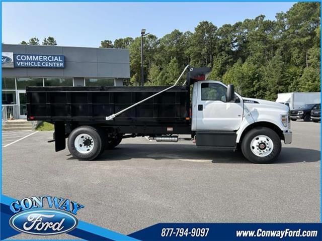 2025 Ford F-650 Base