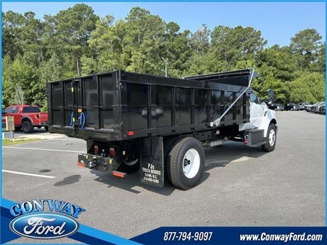 2025 Ford F-650 Base