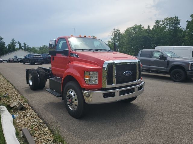 2025 Ford F-750 Straight Frame Gas