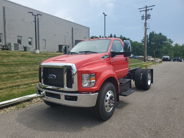 2025 Ford F-750 Straight Frame Gas