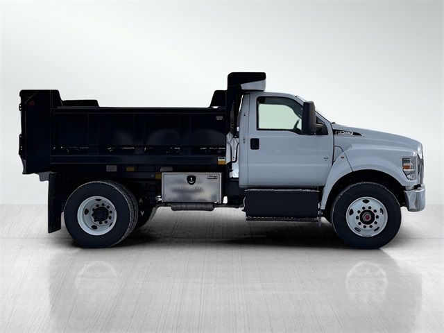 2025 Ford F-750 Straight Frame Gas