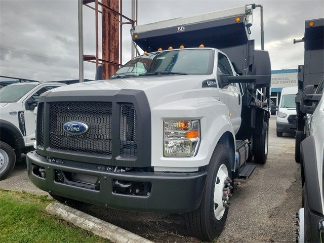 2025 Ford F-750 Base