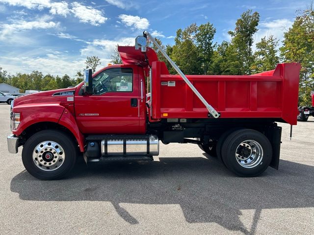 2025 Ford F-750 Base