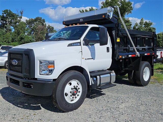 2025 Ford F-750 Base