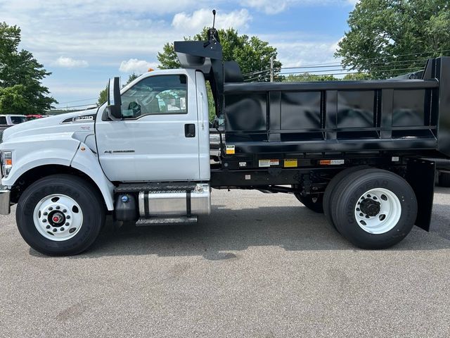 2025 Ford F-750 Base