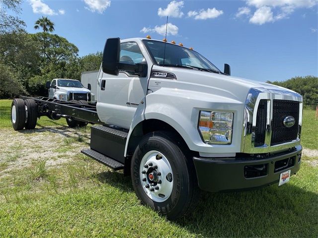 2025 Ford F-750 Base