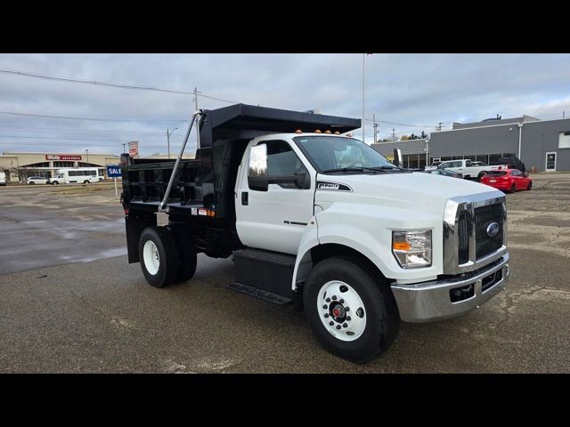 2025 Ford F-750 Base