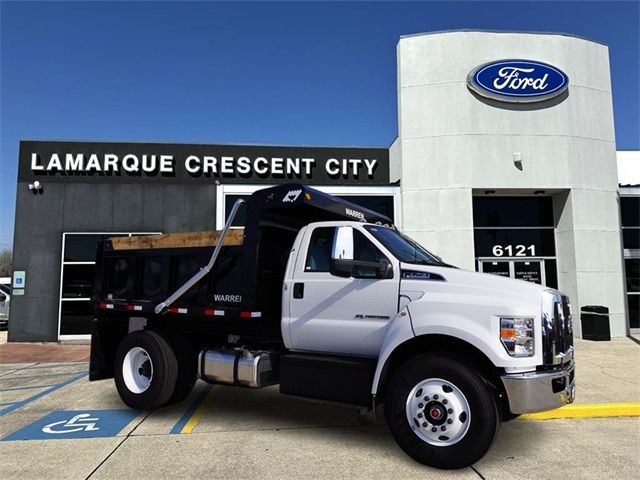 2025 Ford F-750 Base