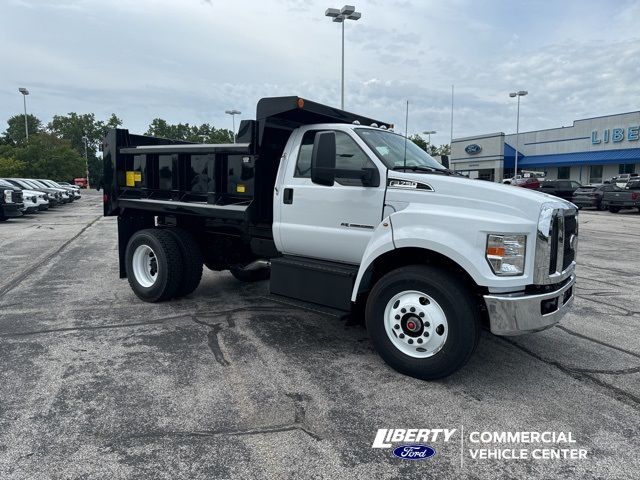 2025 Ford F-750 Base