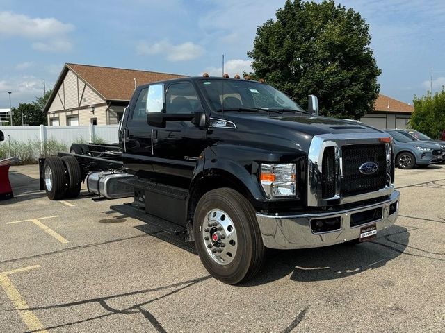 2025 Ford F-750 Base