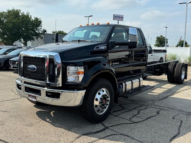 2025 Ford F-750 Base