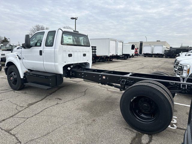 2025 Ford F-750 Straight Frame Gas