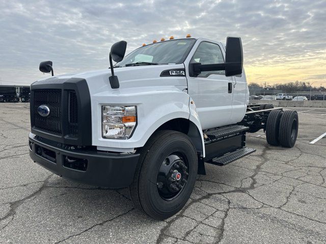 2025 Ford F-750 Straight Frame Gas