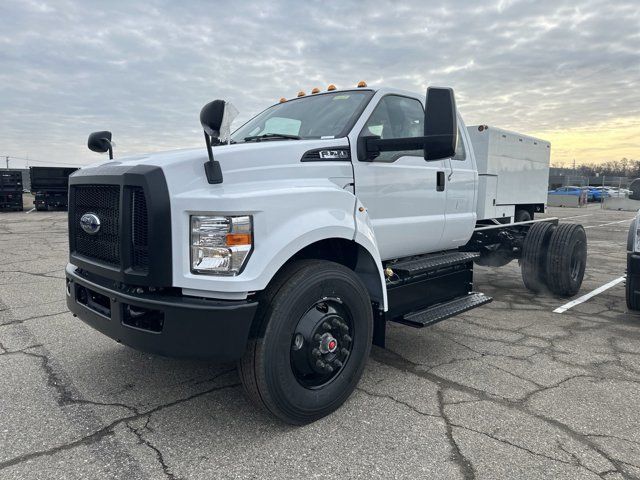 2025 Ford F-750 Straight Frame Gas