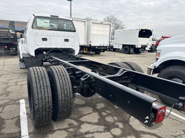 2025 Ford F-750 Straight Frame Gas