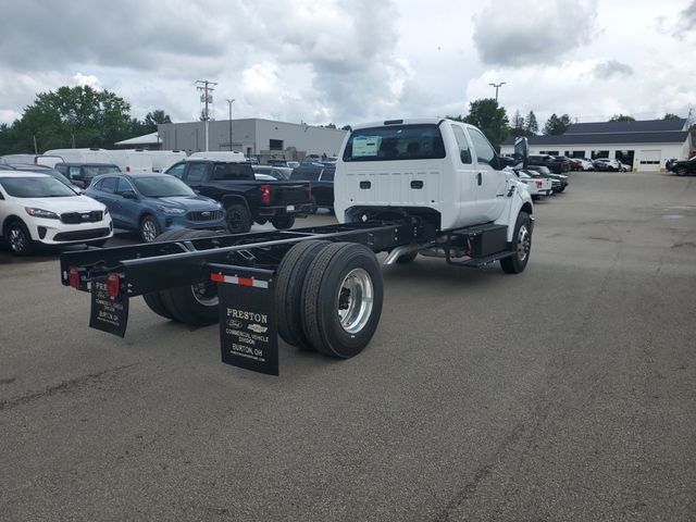 2025 Ford F-750 Base