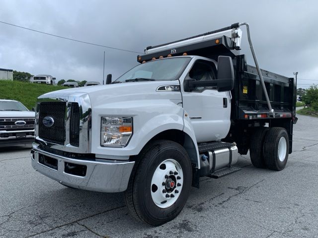 2025 Ford F-750 Base