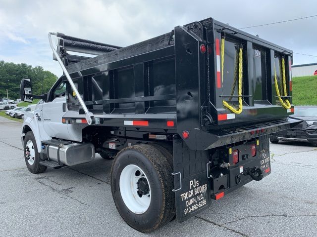 2025 Ford F-750 Base