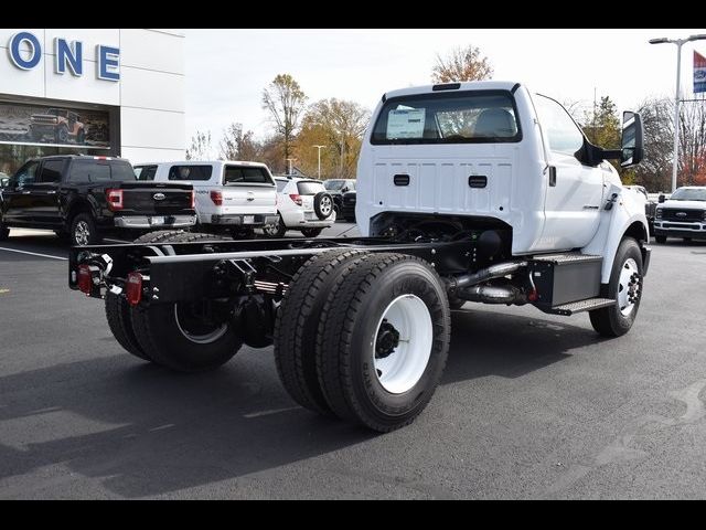 2025 Ford F-750 Base