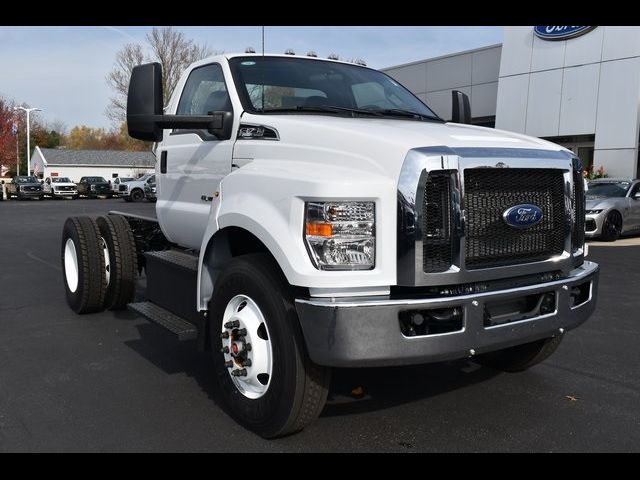 2025 Ford F-750 Base