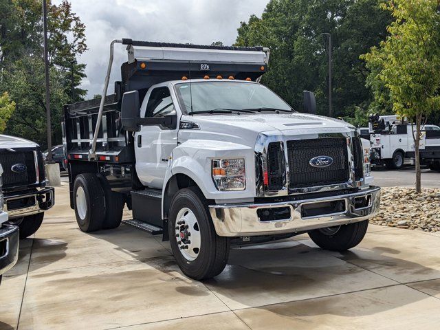 2025 Ford F-750 Base