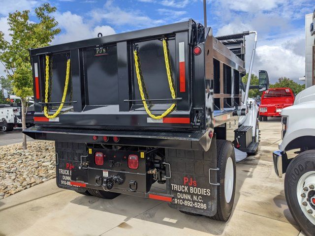 2025 Ford F-750 Base