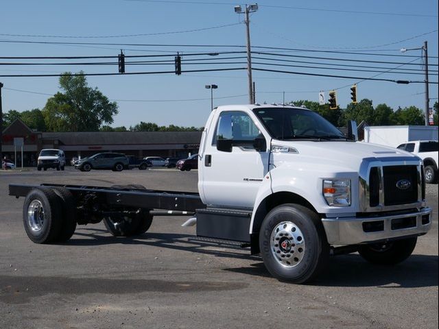 2025 Ford F-750 Base