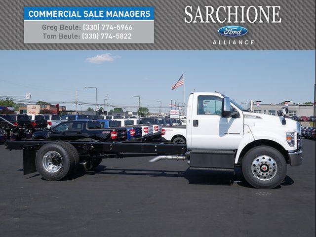 2025 Ford F-750 Base