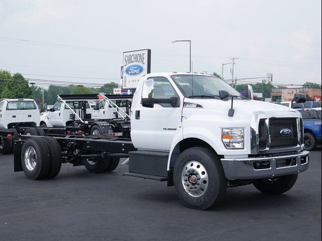 2025 Ford F-750 Base